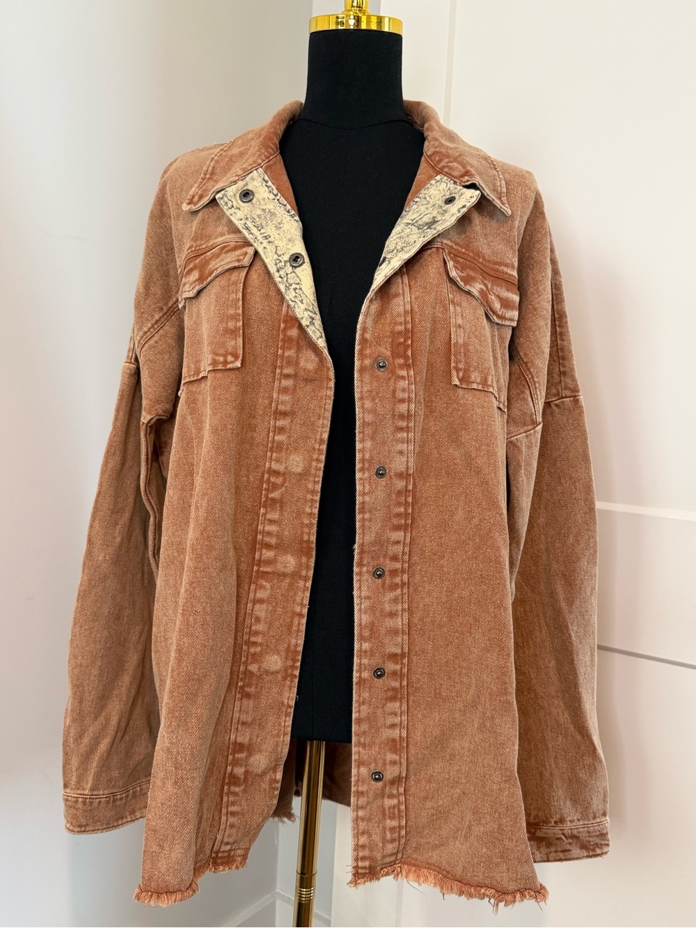 Blushing Brunette Women’s Rust Brown Denim Washed Overshirt Jacket Shacket